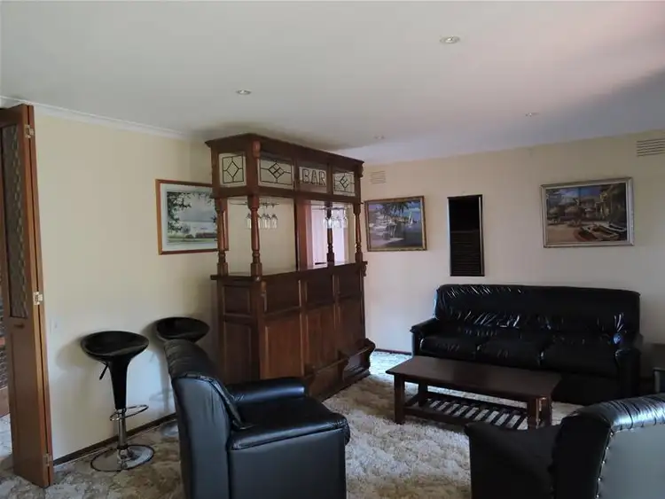 Fifth view of Homely house listing, 19 Sutherland Court, Endeavour Hills VIC 3802