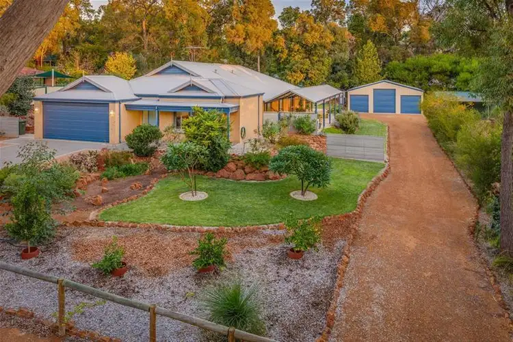 11 Costata Cove, Roleystone WA 6111