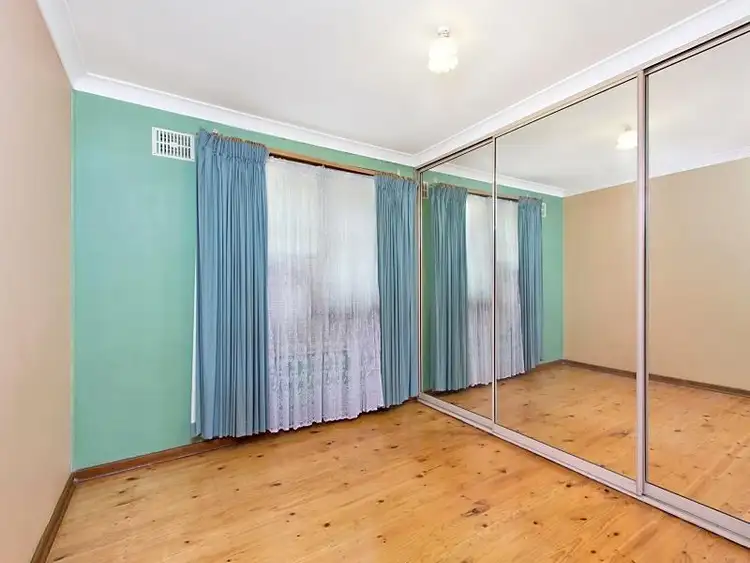 Fifth view of Homely house listing, 23 Bougainville Road, Lethbridge Park NSW 2770