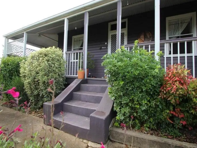 228 Bulwer Street, Tenterfield NSW 2372