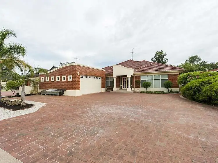 42 Pateman Place, South Yunderup WA 6208