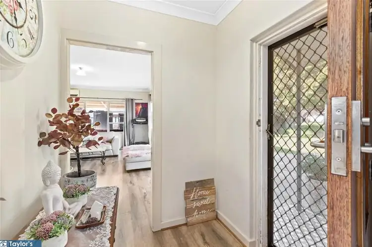 Fifth view of Homely house listing, 5 Heather Court, Para Vista SA 5093