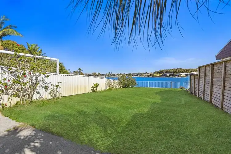 Fifth view of Homely semi-detached listing, 2/74 Parnki Parade, Palm Beach QLD 4221