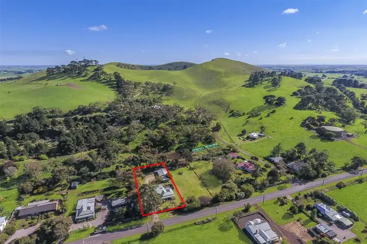 63 Glenormiston Road, Noorat VIC 3265