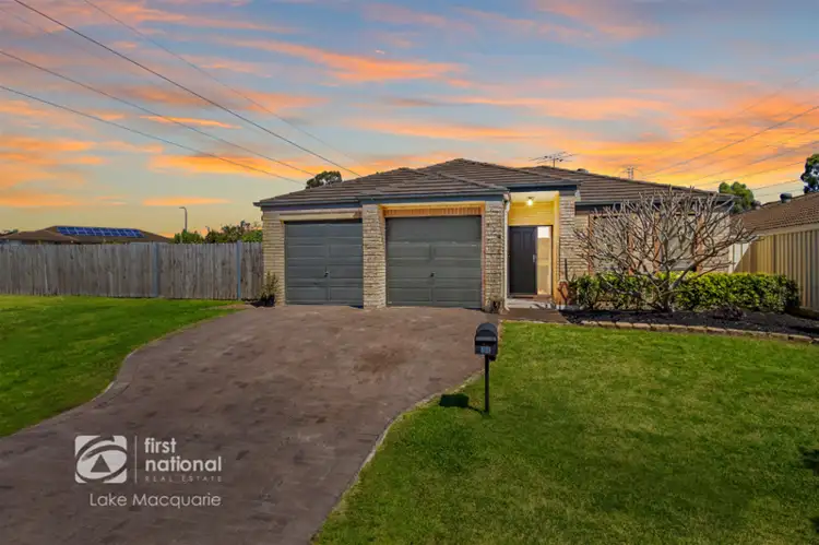 31 Dunbar Road, Cameron Park NSW 2285