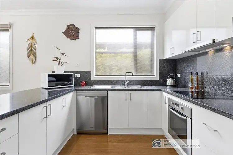Fourth view of Homely townhouse listing, 2/6 Albert Street, Cowes VIC 3922