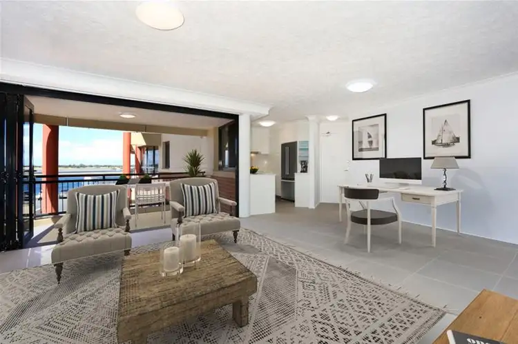 6/274 Marine Parade, Labrador QLD 4215