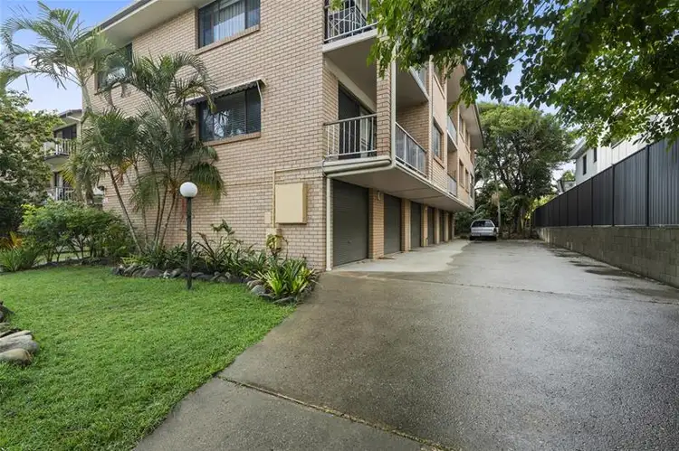 Main view of Homely unit listing, 2/19 Fifteenth Avenue, Palm Beach QLD 4221