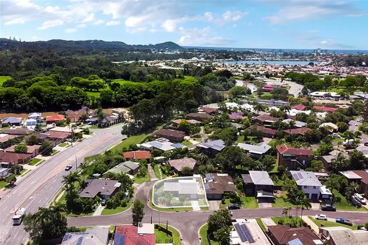 10 Kalmia Court, Elanora QLD 4221