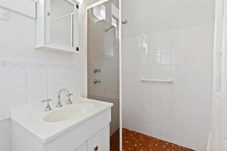 Fifth view of Homely house listing, 4/86 Nookamka Terrace, Barmera SA 5345