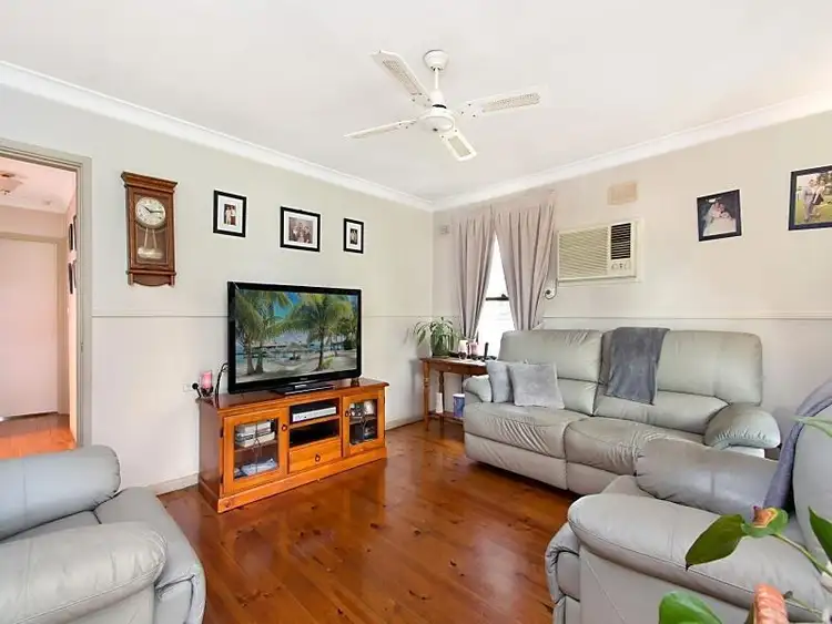 Second view of Homely house listing, 22 Halmahera Crescent, Lethbridge Park NSW 2770