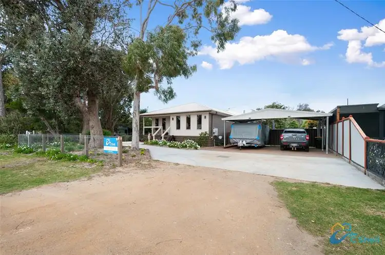 8 Government Road, Loch Sport VIC 3851