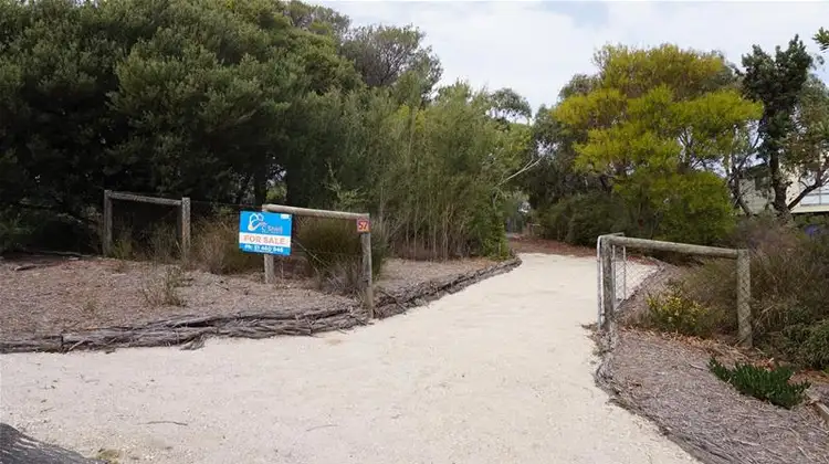 57 White Crescent, Loch Sport VIC 3851