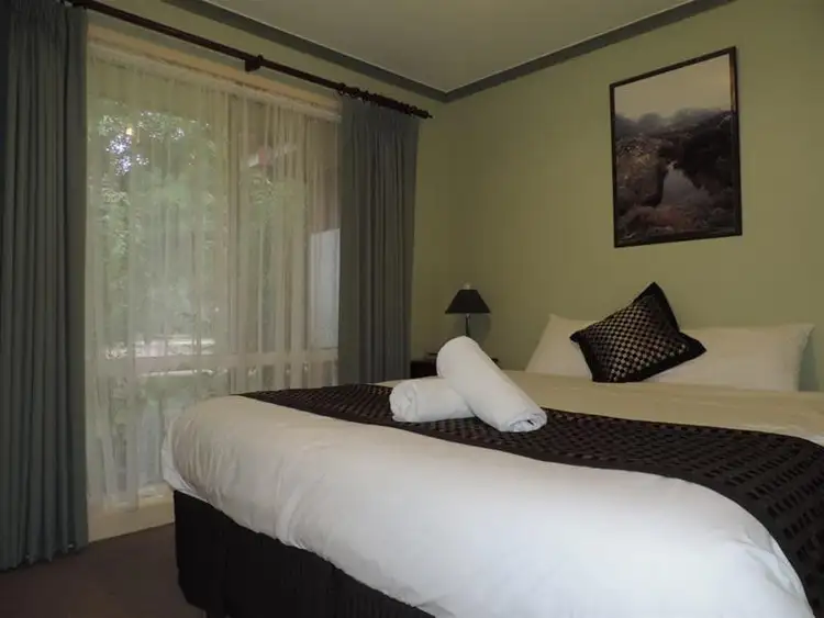 Sixth view of Homely house listing, 2A Alexandra Court, Bright VIC 3741