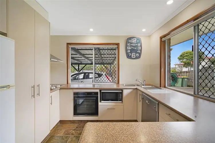 Fifth view of Homely house listing, 2 Dianella Court, Elanora QLD 4221