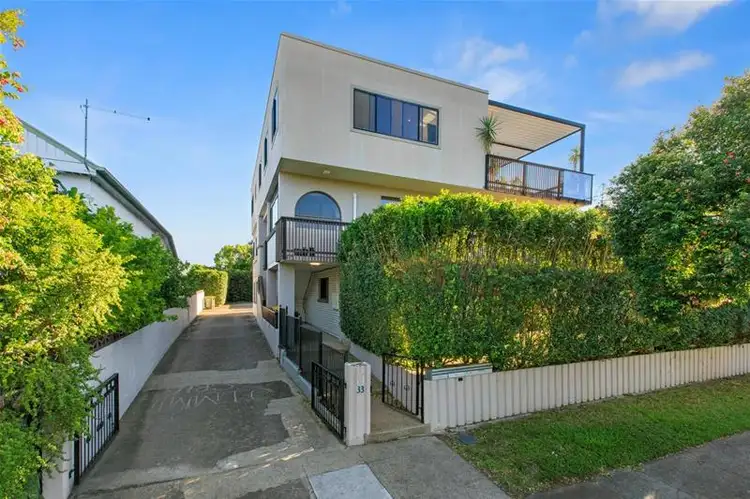 33 Leonard Street, Woolloongabba QLD 4102