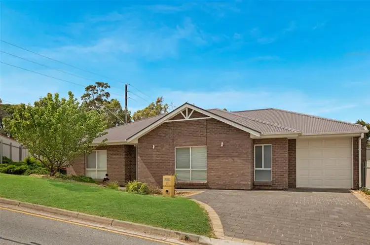 33 Carnarvon Avenue, Redwood Park SA 5097