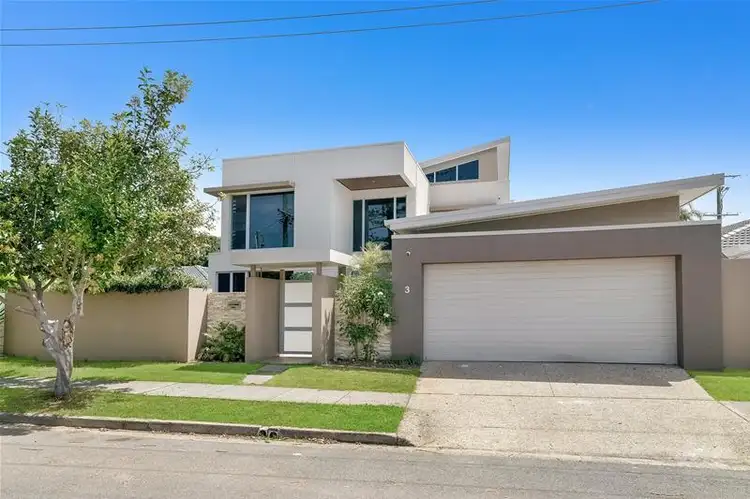 3 Brindisi Avenue, Isle Of Capri QLD 4217