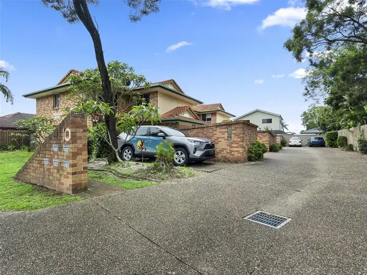 1/10 Cupania  Place, Elanora QLD 4221