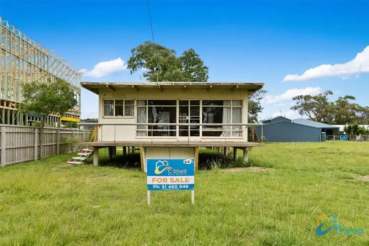 42 Lake Street, Loch Sport VIC 3851