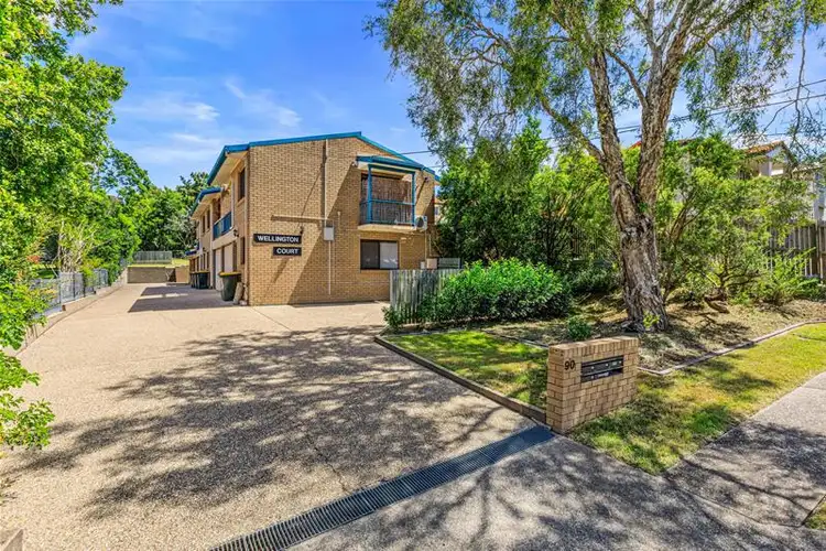 4/90 Plimsoll Street, Greenslopes QLD 4120