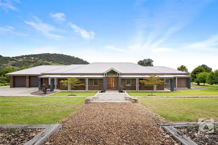 31 Mc Gaffins Road, West Wodonga VIC 3690