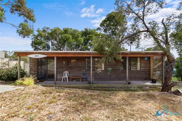 251 National Park Road, Loch Sport VIC 3851