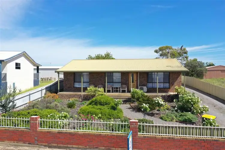 14 Captain Hutchinson Drive, Point Turton SA 5575