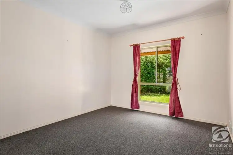 Fifth view of Homely house listing, 5 Emily Close, Tangambalanga VIC 3691