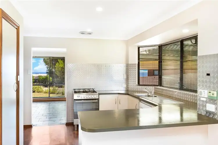 Fifth view of Homely house listing, 4 Neeangarra Crescent, Hallett Cove SA 5158