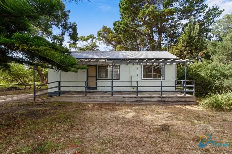 96 National Park Road, Loch Sport VIC 3851