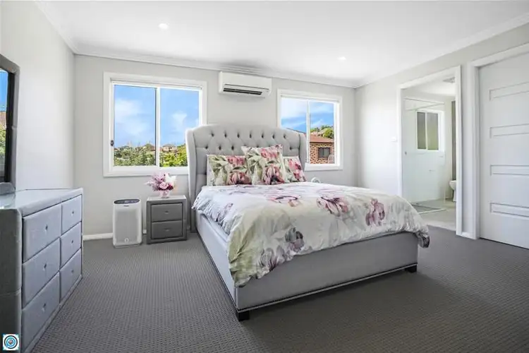 Fifth view of Homely semi-detached listing, 101A Whimbrel Avenue, Lake Heights NSW 2502