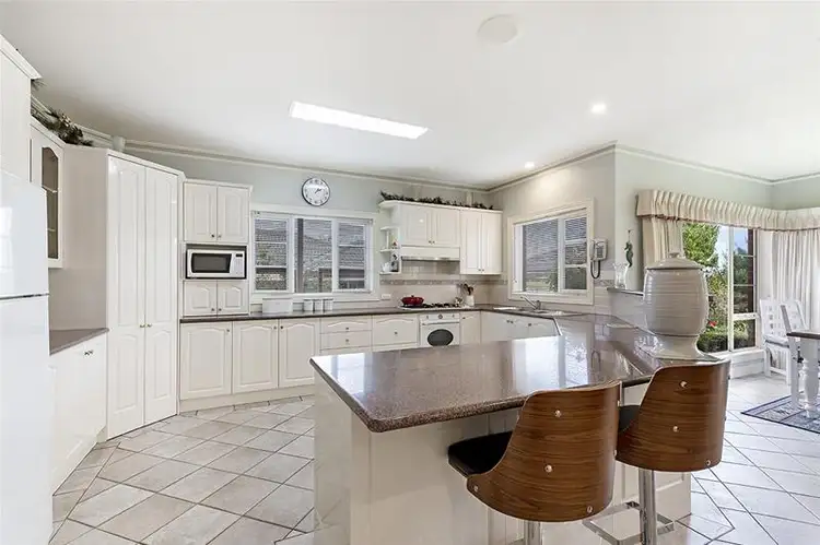 Second view of Homely house listing, 5 McKenna Place, Warrnambool VIC 3280