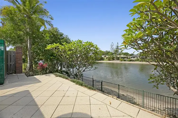 19 Waterdown Drive, Elanora QLD 4221