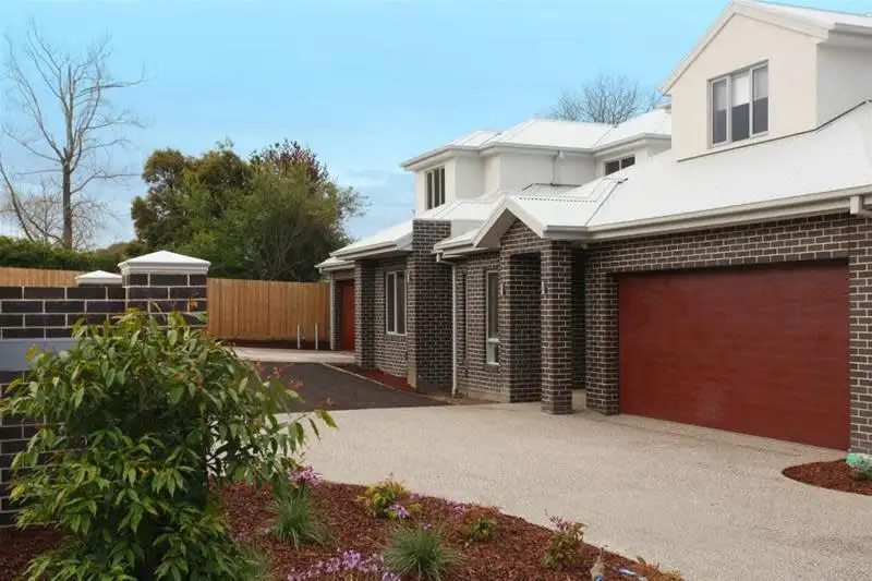 Main view of Homely townhouse listing, 5/28-32 Buchanan Road, Berwick VIC 3806