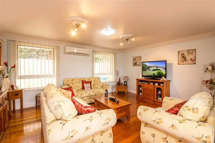 Second view of Homely unit listing, 1/7 Lachlan Drive, Endeavour Hills VIC 3802