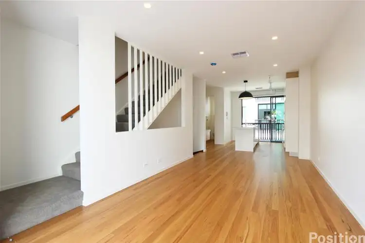 11/8 Somerset Street