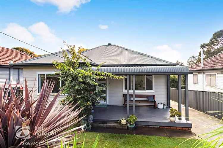 30 Angus Avenue, Waratah West NSW 2298