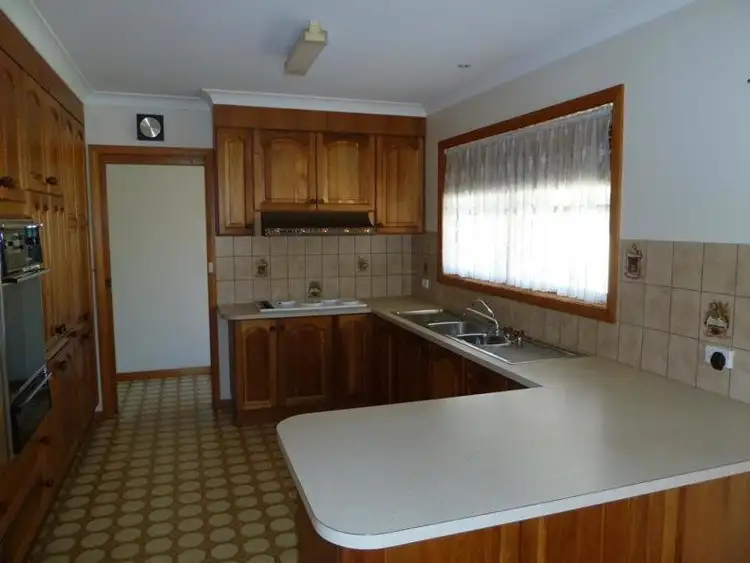 Fifth view of Homely house listing, 25 Cummings Street, Wodonga VIC 3690