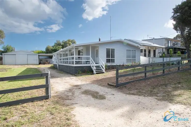 16 Goodlett Avenue, Loch Sport VIC 3851