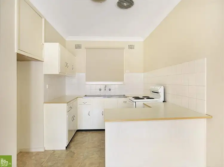 Third view of Homely apartment listing, 2/4 Grafton Avenue, Figtree NSW 2525