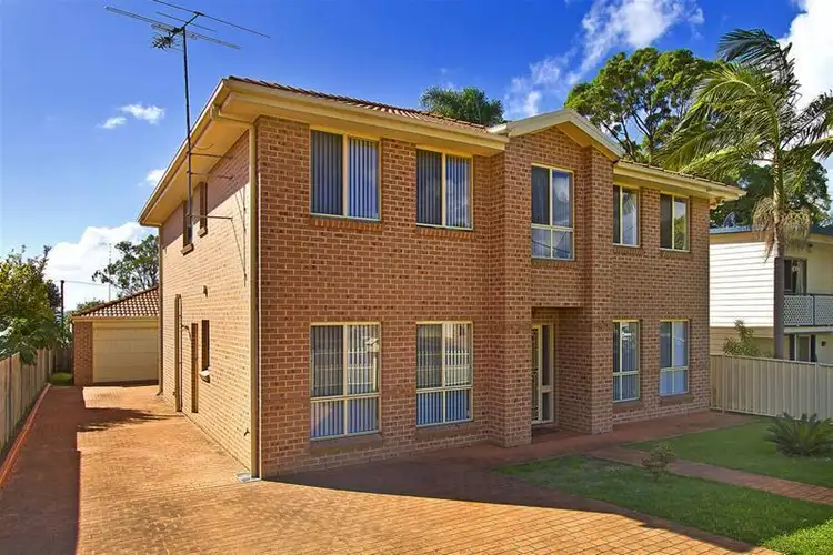 49 Cams Boulevard, Summerland Point NSW 2259