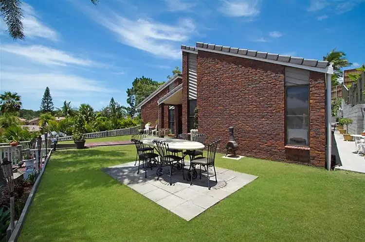 4 Swanbourne Way, Elanora QLD 4221