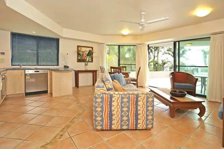 7/4 Queen Street, Yamba NSW 2464