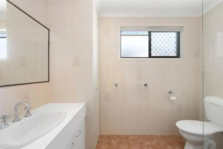Sixth view of Homely semi-detached listing, 2/3 Barracuda Court, Palm Beach QLD 4221