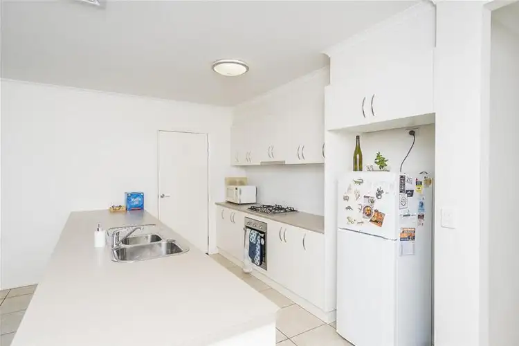 Second view of Homely house listing, 2 Ella-Mae Court, Red Cliffs VIC 3496