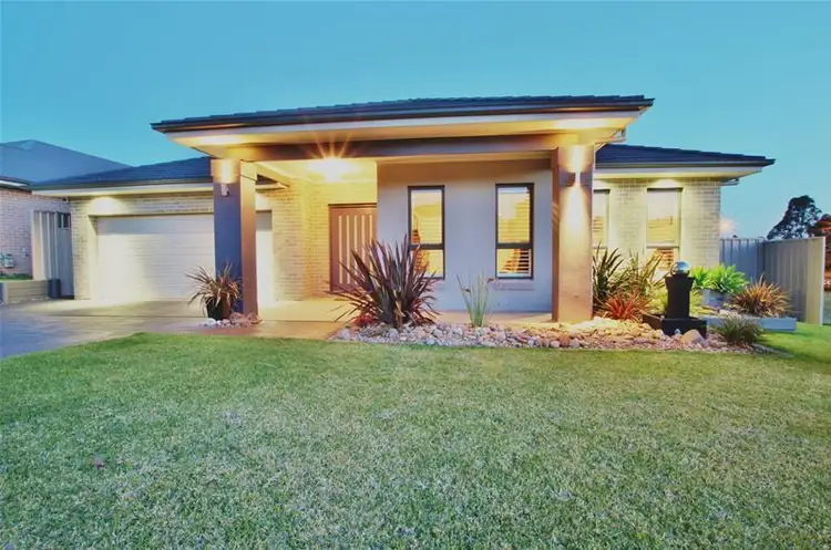 43 Hawthorne Circuit, Harrington Park NSW 2567