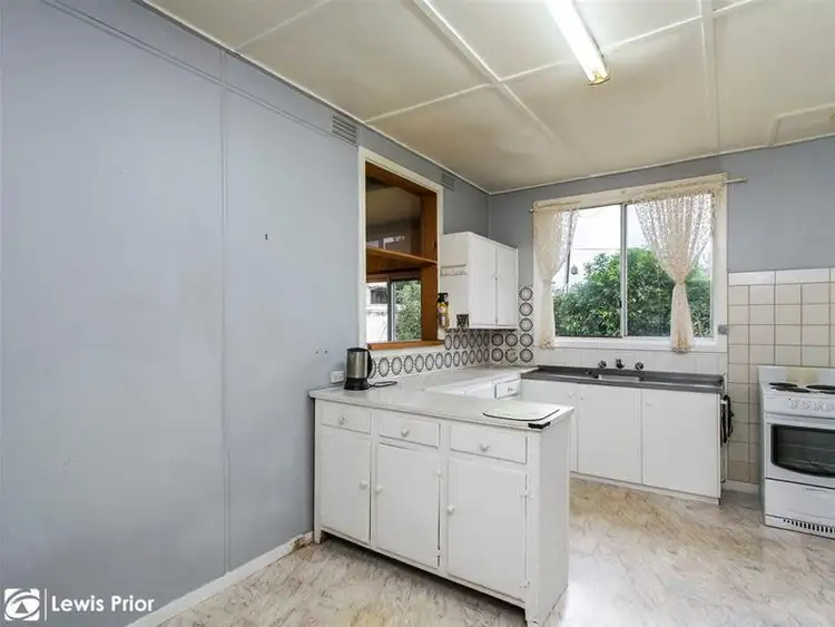Fifth view of Homely house listing, 1 White Crescent, Seacombe Gardens SA 5047