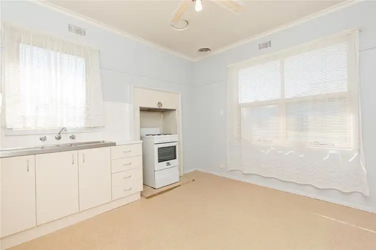 Second view of Homely house listing, 10 Westcliffs Avenue, Red Cliffs VIC 3496