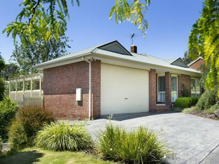 2 Wattle Tree Lane, Croydon North VIC 3136